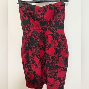 Jack Afalo Strapless Mini Dress in Burgundy/Black Floral Print. Size M.